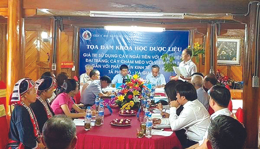 Bài thuốc của bác sĩ người Mán giúp hàng ngàn người thoát viêm đại tràng ảnh 1