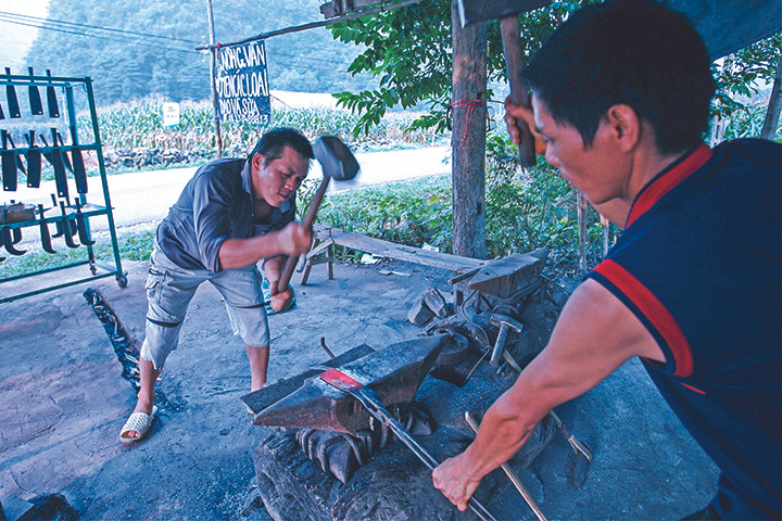 Một tua làng đá Hà Giang ảnh 3