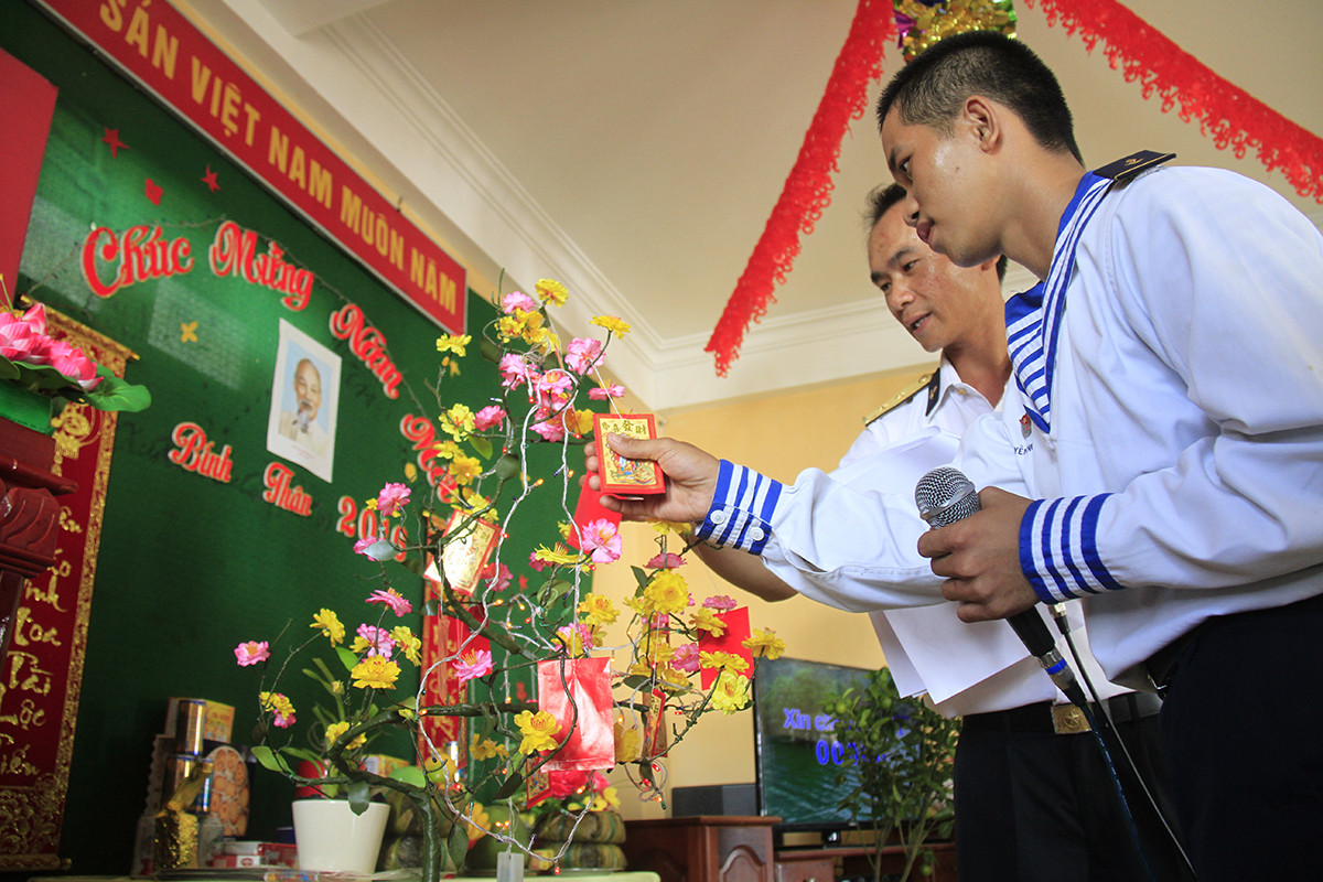 Chiếc bánh chưng nơi đảo xa ảnh 1