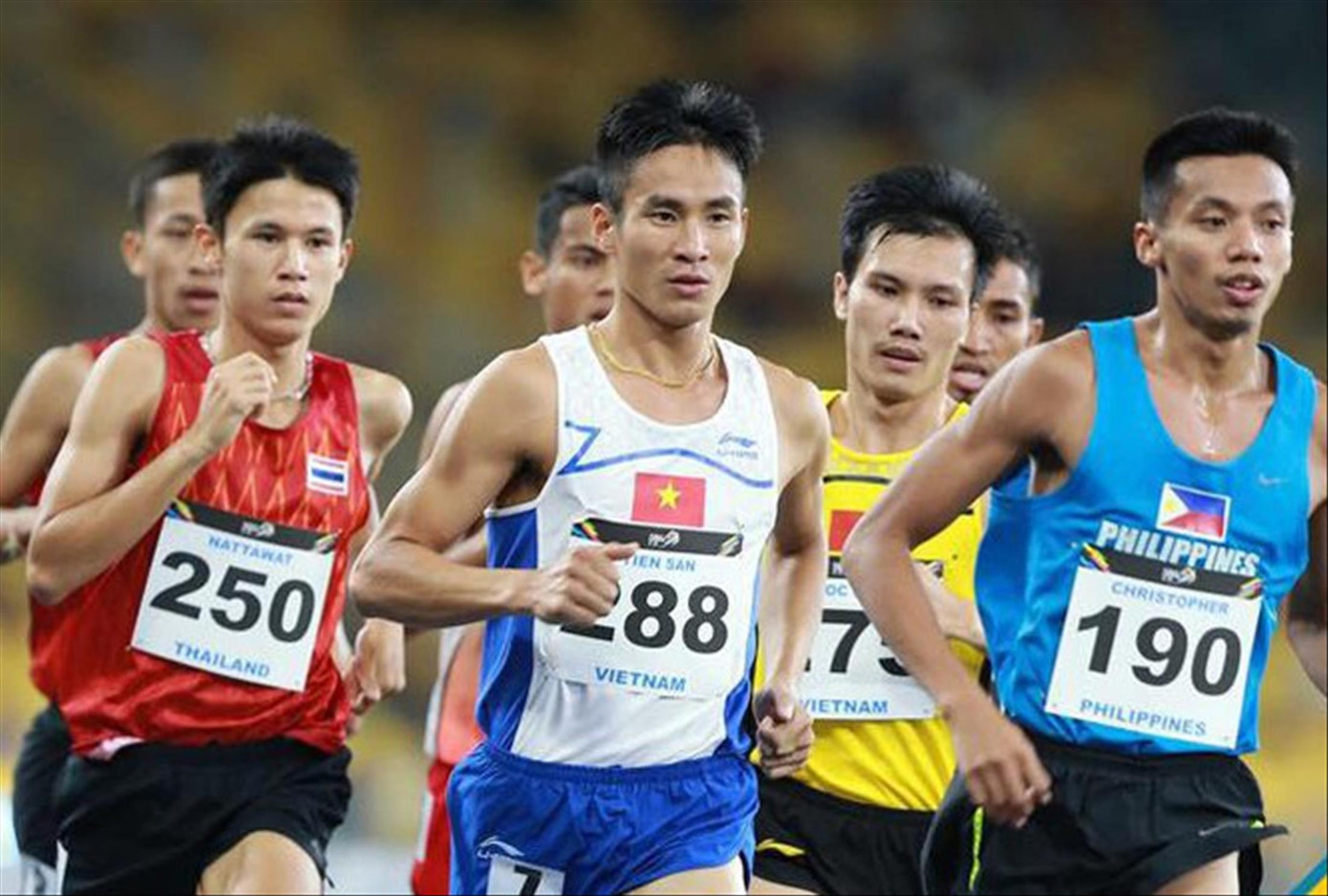 Những sải bước vì nụ cười, tình yêu biển đảo ảnh 1