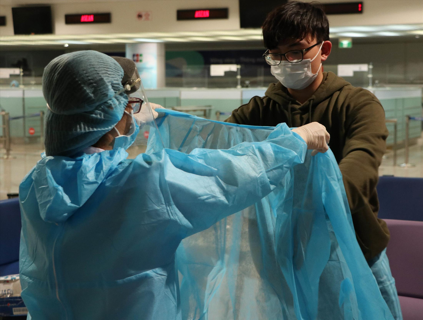 Những 'lá chắn thép' ở Tân Sơn Nhất ảnh 1