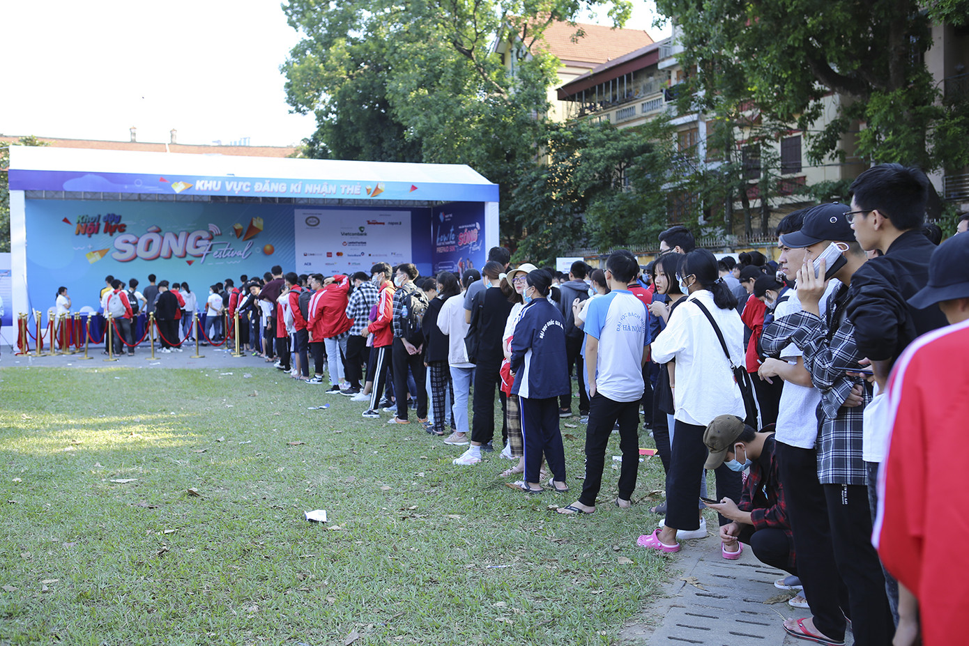 Sân chơi mới để ngân hàng tiếp cận giới trẻ ảnh 2