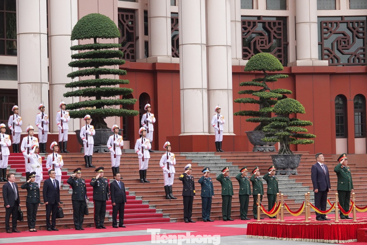 Bộ trưởng Quốc phòng Việt Nam - Mông Cổ ký thoả thuận hợp tác quốc phòng ảnh 2