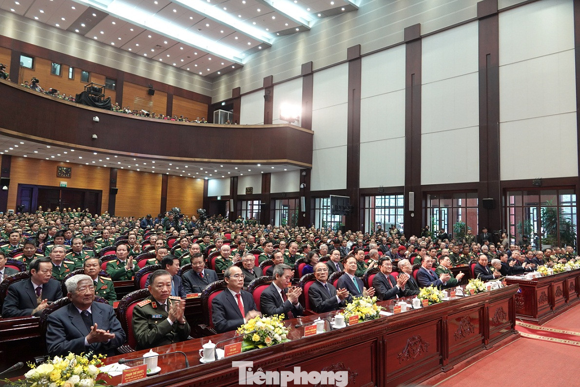 Tặng Huân chương Quân công hạng Nhất cho Quân đội nhân dân Việt Nam ảnh 2