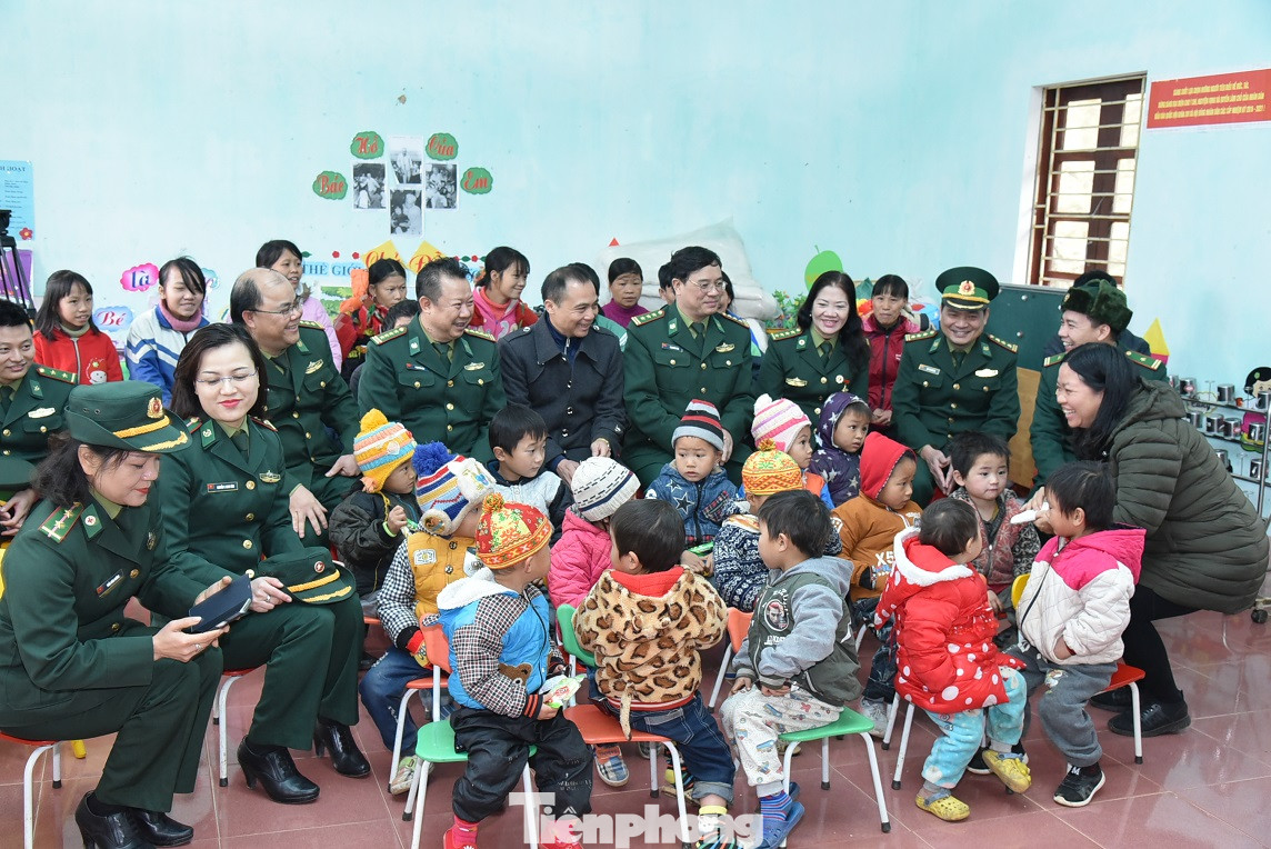 Bộ đội Biên phòng thu giữ 11,42 tấn ma túy, 445 khẩu súng ảnh 7