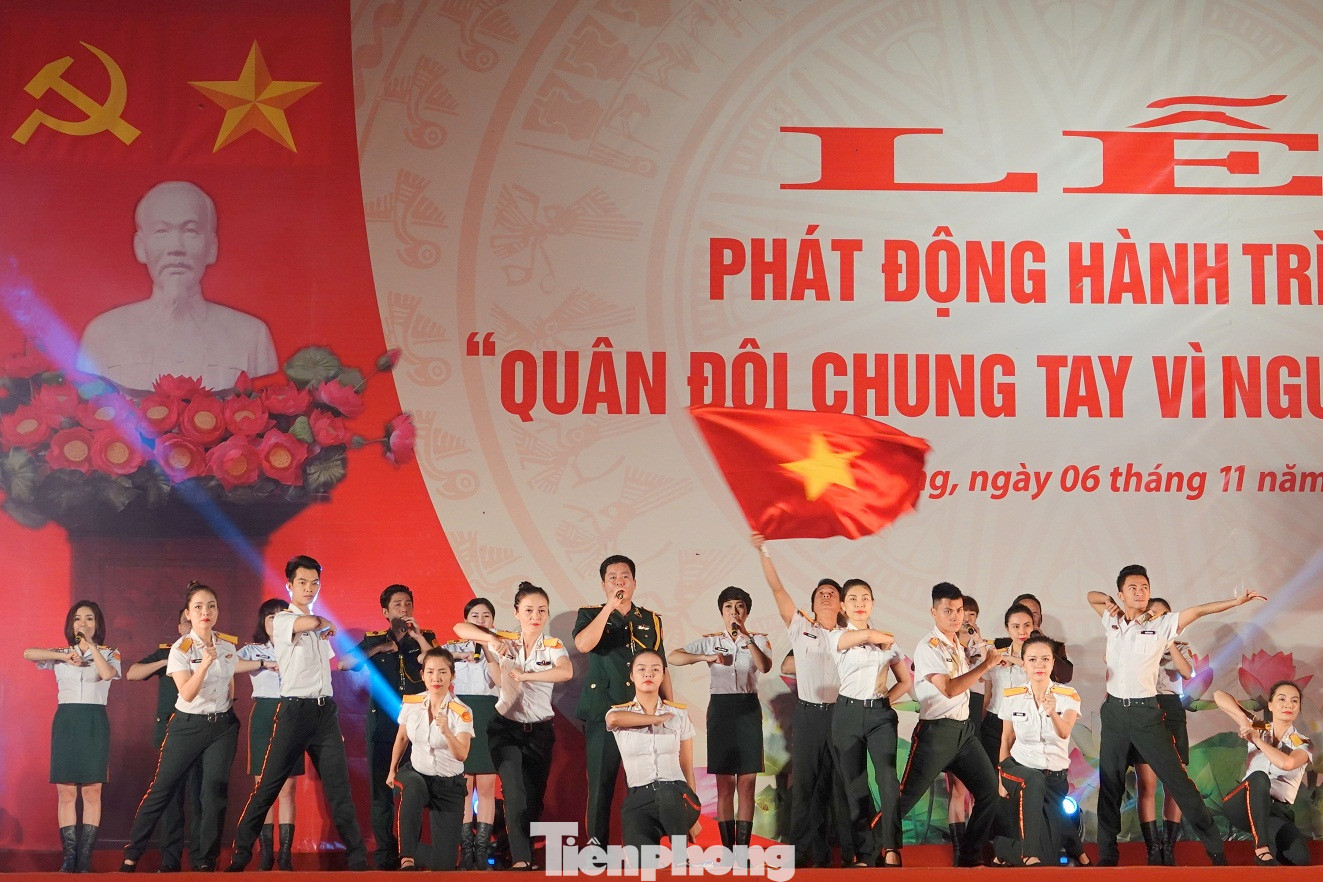 Quân đội chung tay vì người nghèo ảnh 2