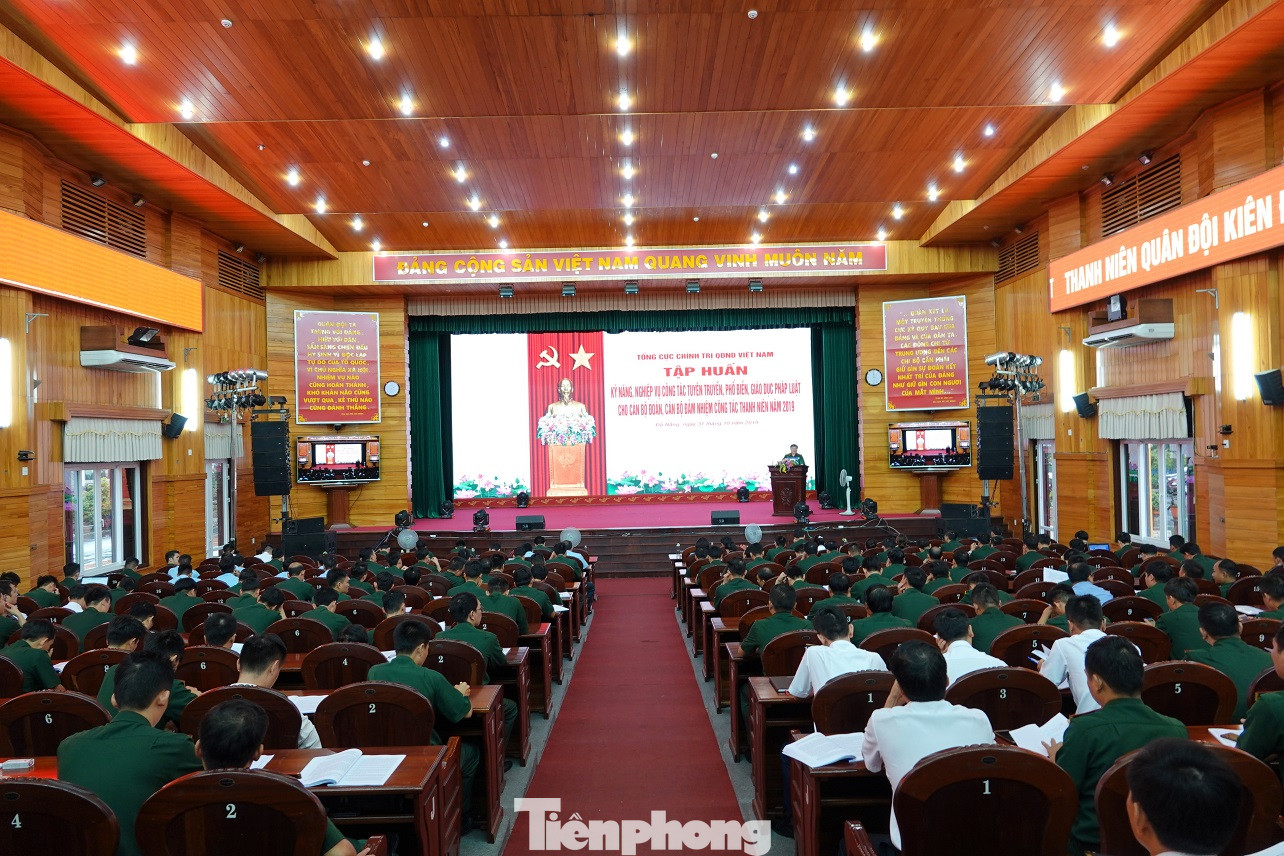 Thủ lĩnh Đoàn trong Quân đội học kỹ năng tuyên truyền pháp luật ảnh 2