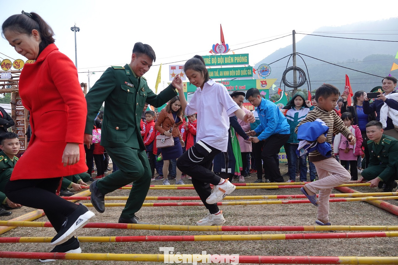 Đặc sắc hội trại của tuổi trẻ Quân đội ảnh 9