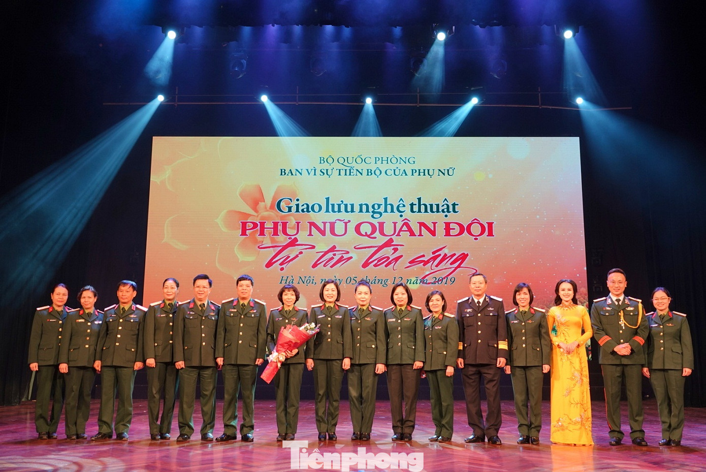 Thúc đẩy bình đẳng giới trong Quân đội trên lĩnh vực chính trị ảnh 7