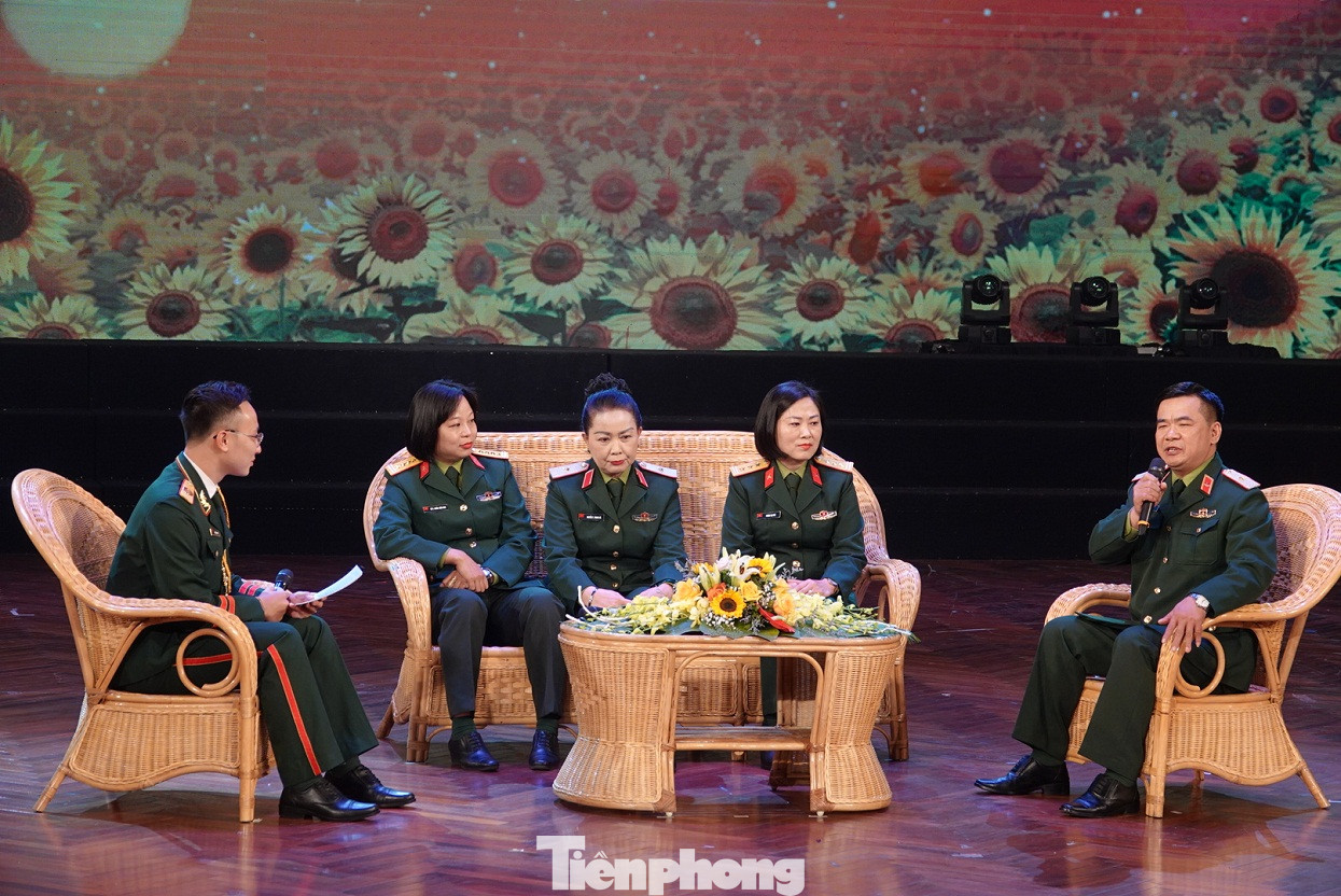 Thúc đẩy bình đẳng giới trong Quân đội trên lĩnh vực chính trị ảnh 5