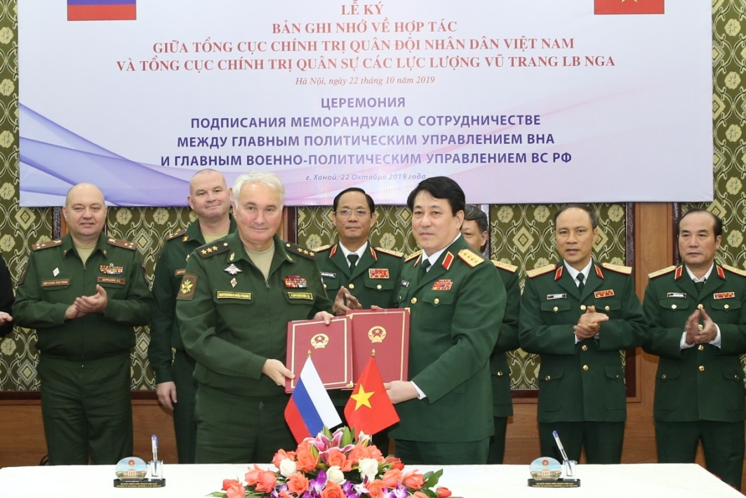 Tư lệnh Hải quân Việt Nam muốn hợp tác chặt chẽ với Hải quân Nga ảnh 2