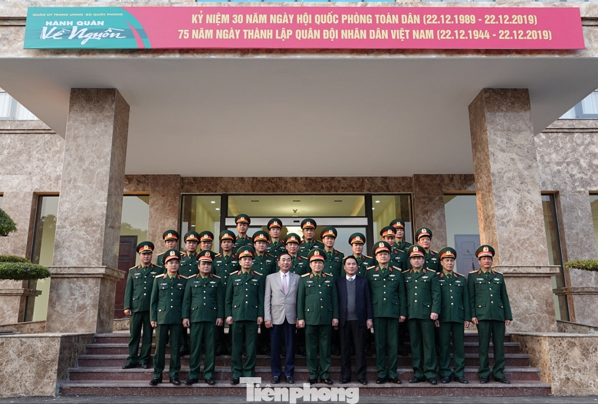 Đại tướng Ngô Xuân Lịch thăm và làm việc tại Quân khu 1 ảnh 5