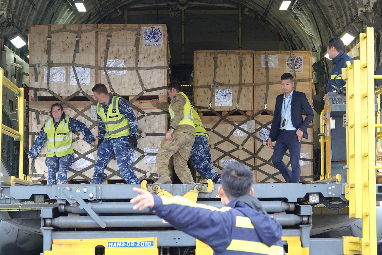 Cận cảnh vận tải cơ C-17A chở bác sĩ mũ nồi xanh Việt Nam sang Nam Sudan ảnh 6