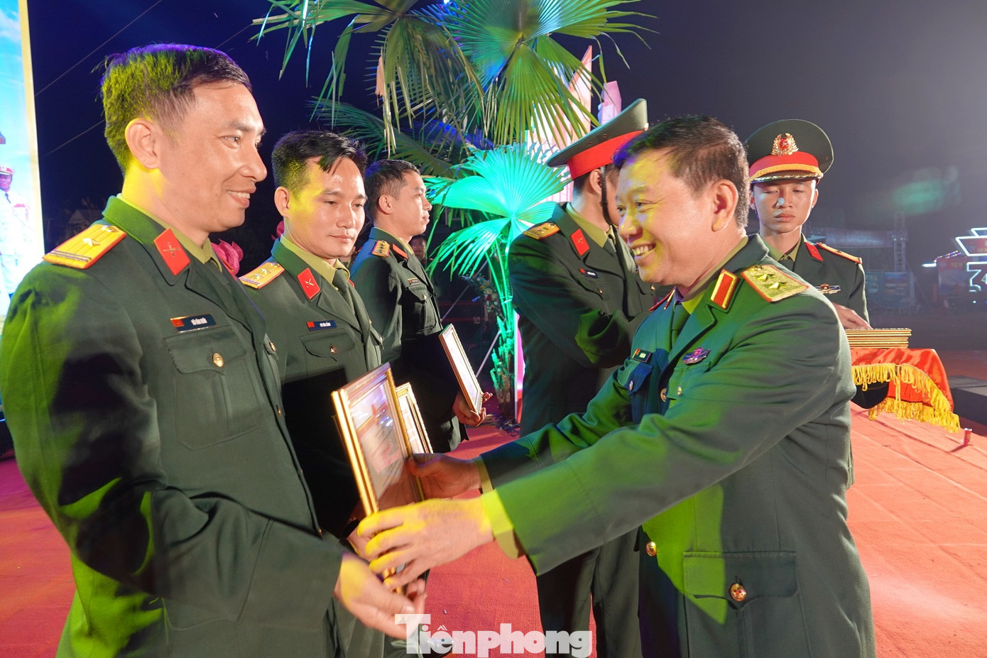 Sôi động đêm lửa trại của tuổi trẻ ở ATK Định Hóa ảnh 2