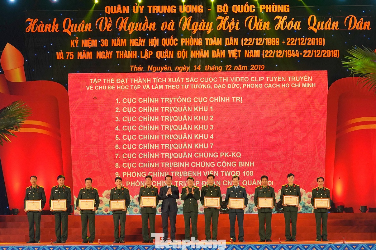 Sôi động đêm lửa trại của tuổi trẻ ở ATK Định Hóa ảnh 5