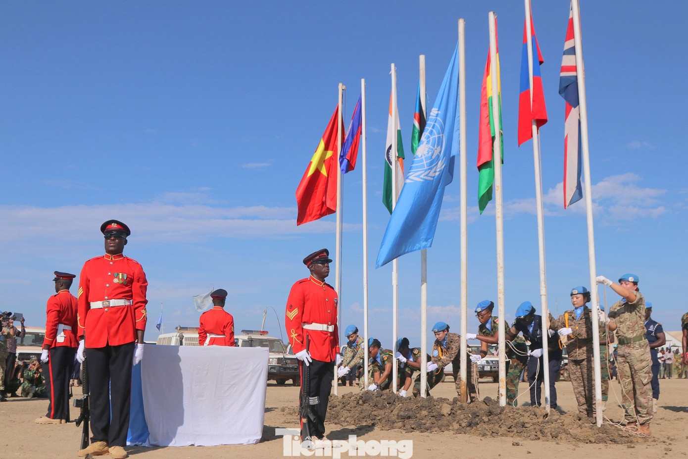 Sứ giả hoà bình Việt Nam thực hiện lời thề Hippocrates ở Nam Sudan ảnh 2