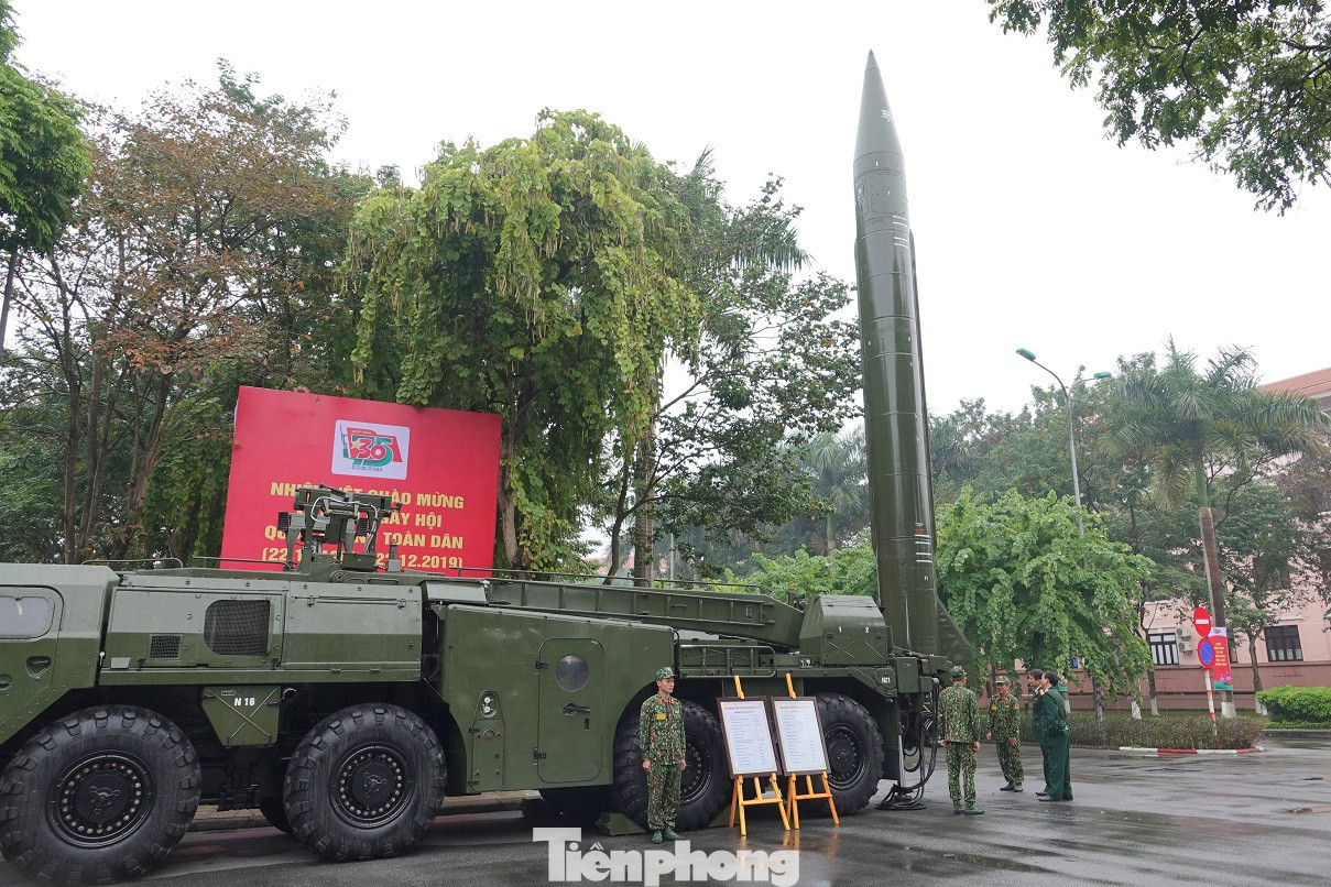 Cận cảnh ngư lôi, tổ hợp tên lửa của Quân đội nhân dân Việt Nam ảnh 2