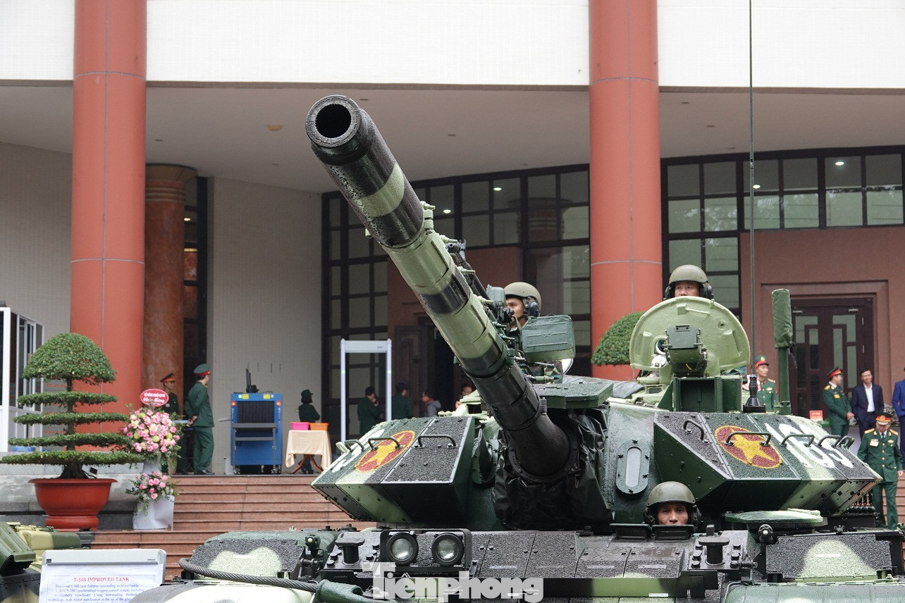 Cận cảnh ngư lôi, tổ hợp tên lửa của Quân đội nhân dân Việt Nam ảnh 5