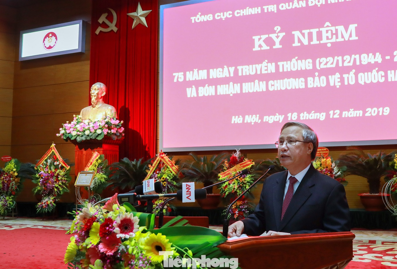 Tổng cục Chính trị đón nhận Huân chương Bảo vệ Tổ quốc hạng Nhất ảnh 2