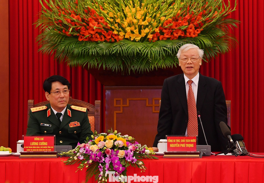 Tổng Bí thư, Chủ tịch nước gặp mặt điển hình xây dựng nền quốc phòng toàn dân ảnh 2