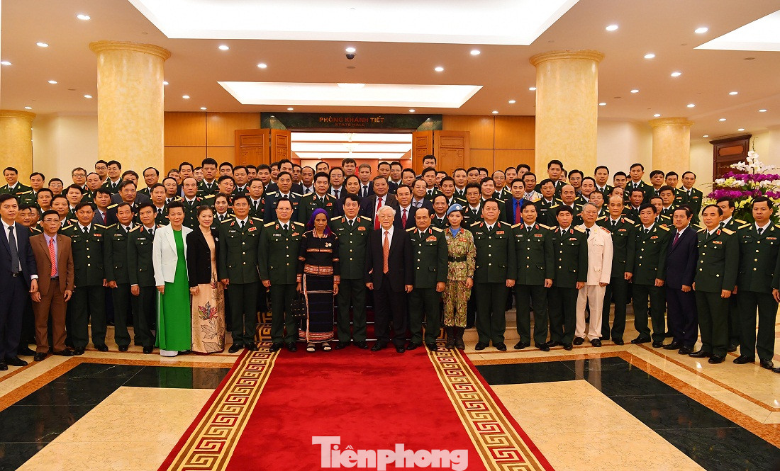 Tổng Bí thư, Chủ tịch nước gặp mặt điển hình xây dựng nền quốc phòng toàn dân ảnh 6