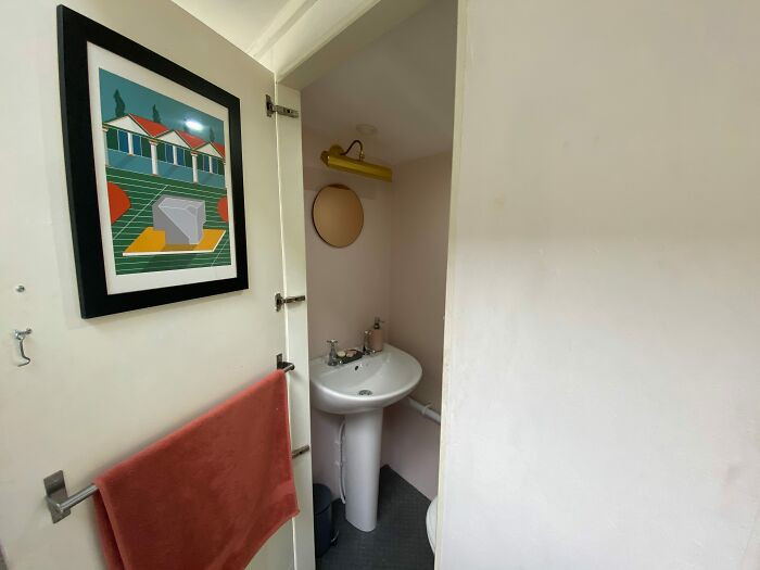 Cặp đôi biến xe buýt hai tầng thành ngôi nhà trong mơ ảnh 9