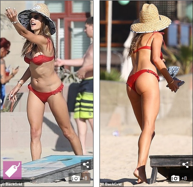 Alessandra Ambrosio tươi rói trên bãi biển, bộ bikini thành tâm điểm bàn tán ảnh 3