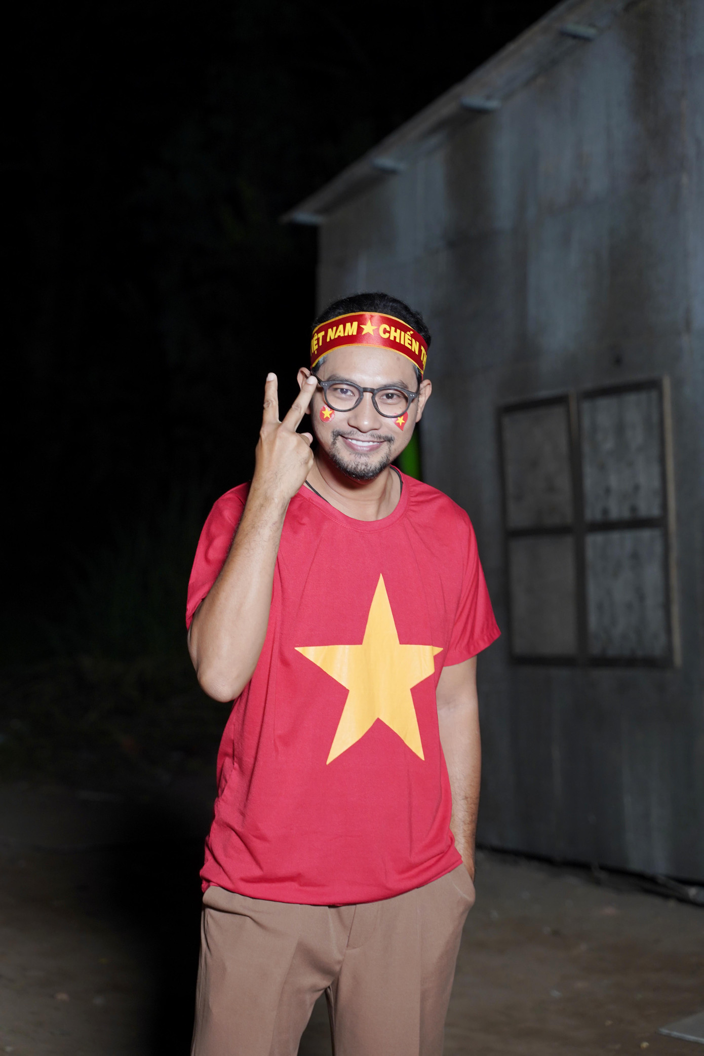 Sao Việt 'tiếp lửa' U22 Việt Nam: Dừng cả đoàn quay phim, dự đoán thắng sát nút ảnh 6