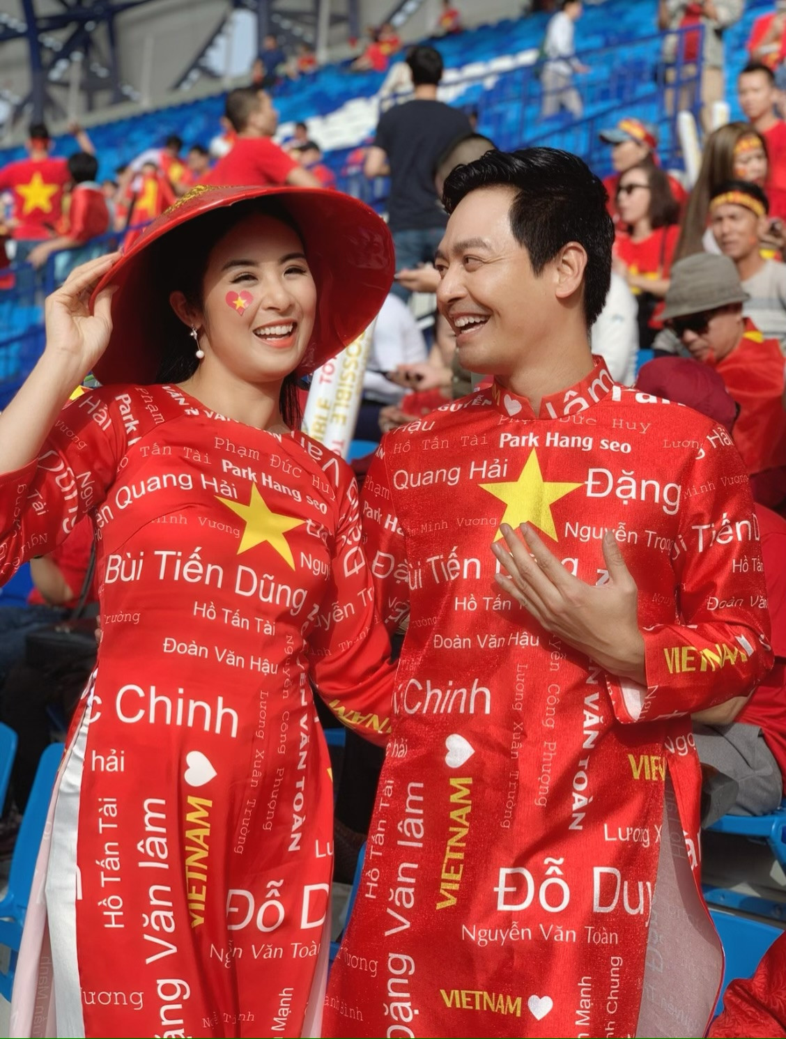 Dàn Hoa, Á hậu hừng hực khí thế chờ xuống đường mừng U22 Việt Nam vô địch! ảnh 2