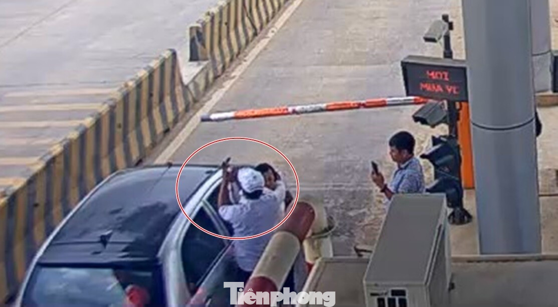 Giật tiền, giật vé tài xế tại Trạm thu phí BOT Ninh Xuân ảnh 1