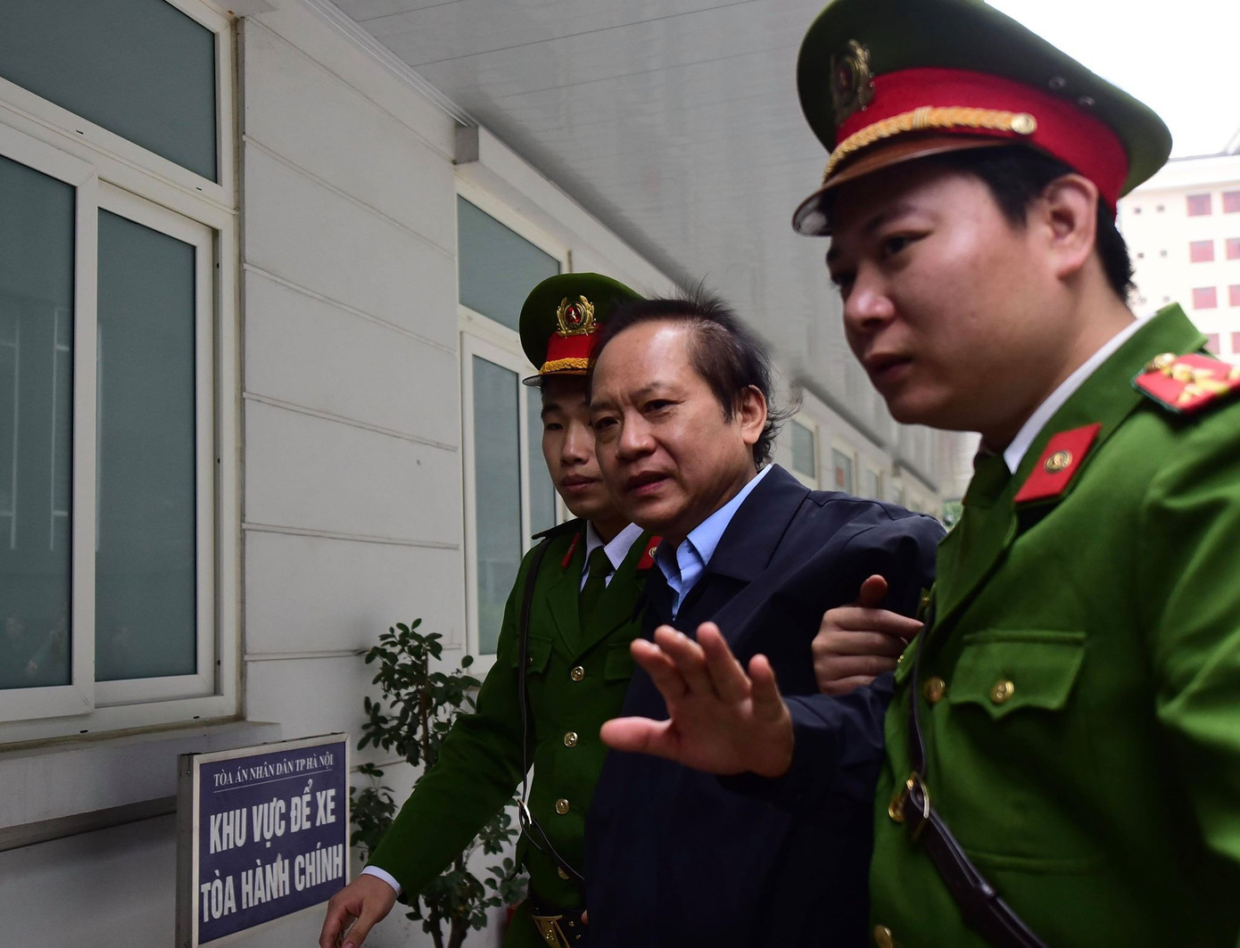 Vụ AVG: Giây phút tuyên án cựu Bộ trưởng Nguyễn Bắc Son ảnh 2