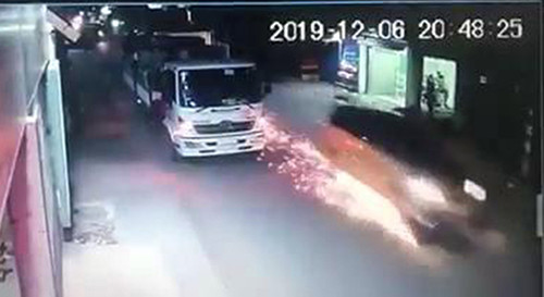 Thông tin mới vụ tài xế ôtô chở thuốc lá lậu tử vong vì trúng đạn ảnh 2