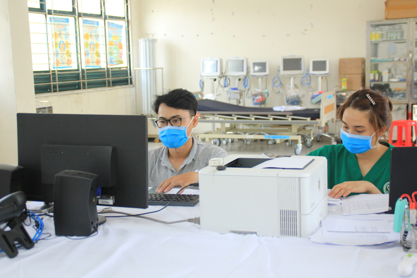 Ấm lòng 'siêu thị 0 đồng' ở khu cách ly người về từ vùng dịch ảnh 11