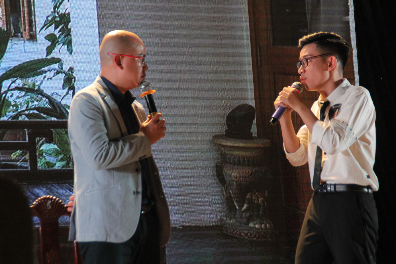 Chàng sinh viên năm nhất trở thành quán quân thi hùng biện ảnh 4