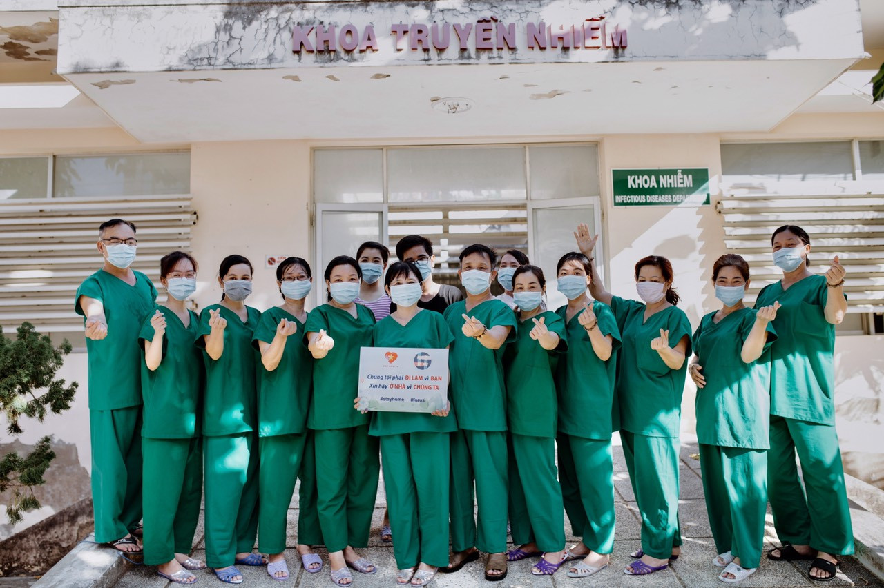 'Âm tính rồi, âm tính rồi. Cố lên, chúng ta sắp được ăn Tết rồi' ảnh 7