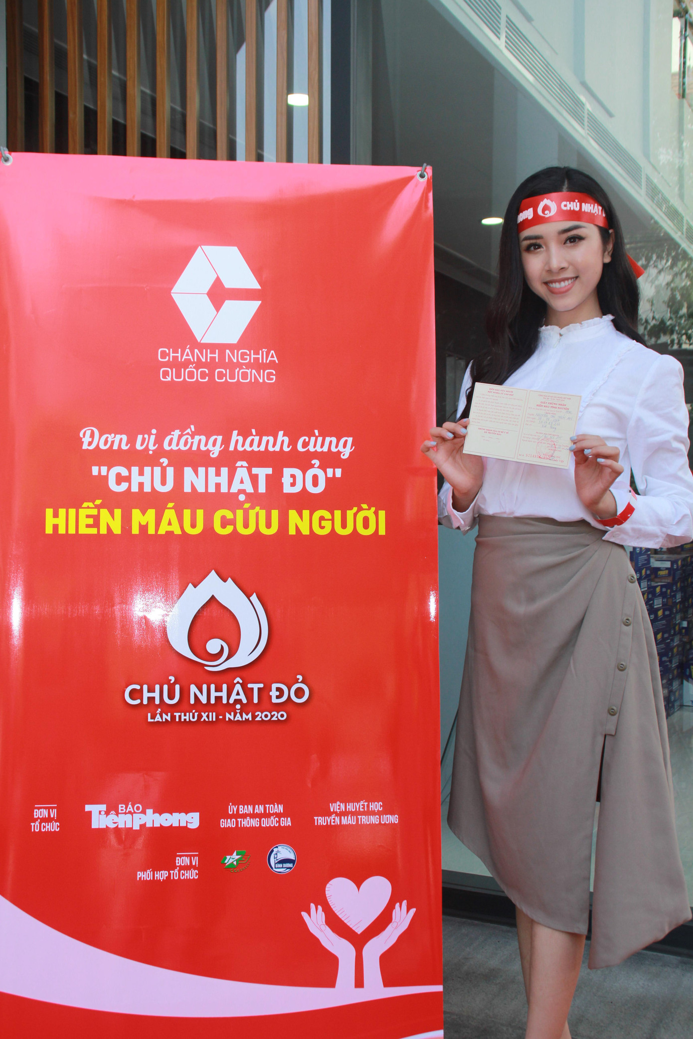 Á hậu Phương Nga, Thúy An rạng rỡ tham gia Chủ nhật Đỏ 2020 tại Bình Dương ảnh 6
