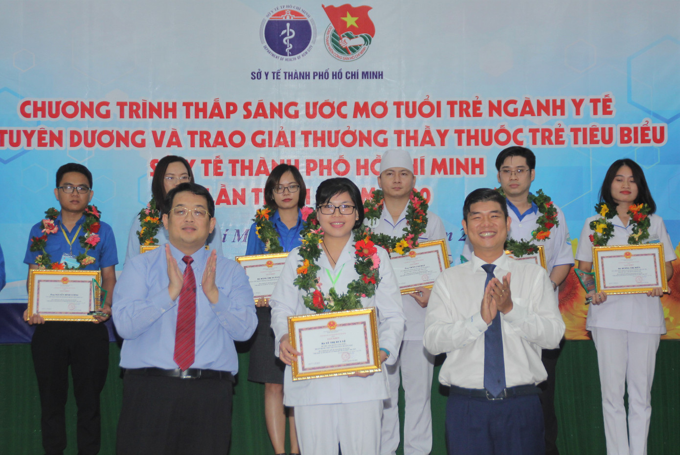 Tuyên dương 43 thầy thuốc trẻ tiêu biểu TPHCM ảnh 4