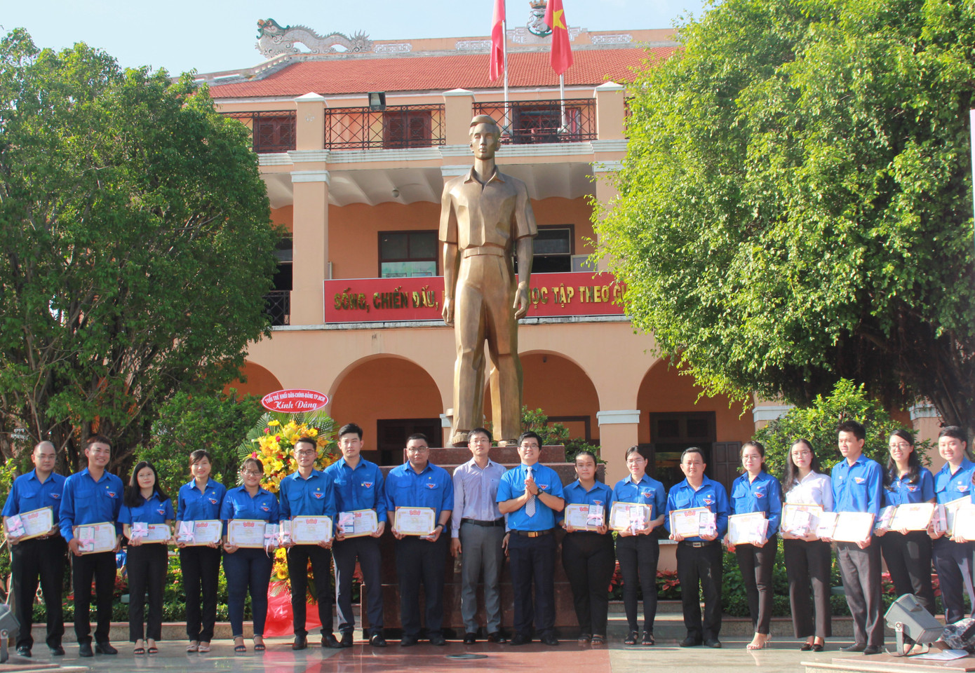 Tuyên dương 78 tập thể, cá nhân học tập và làm theo lời Bác ảnh 2