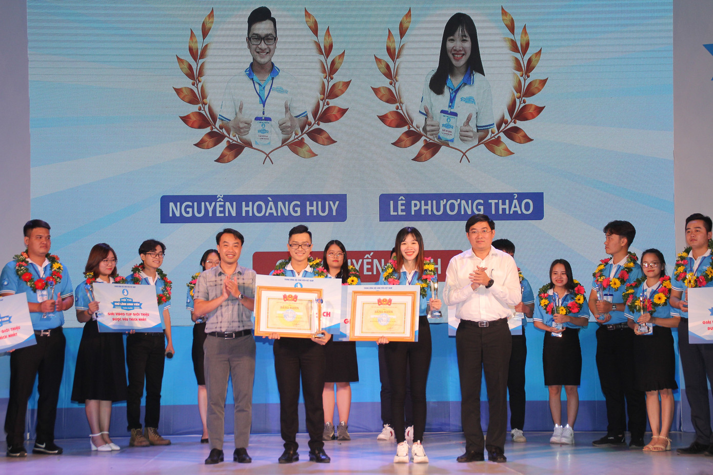 Nữ sinh báo chí đoạt ngôi quán quân Thủ lĩnh sinh viên toàn quốc năm 2020 ảnh 11