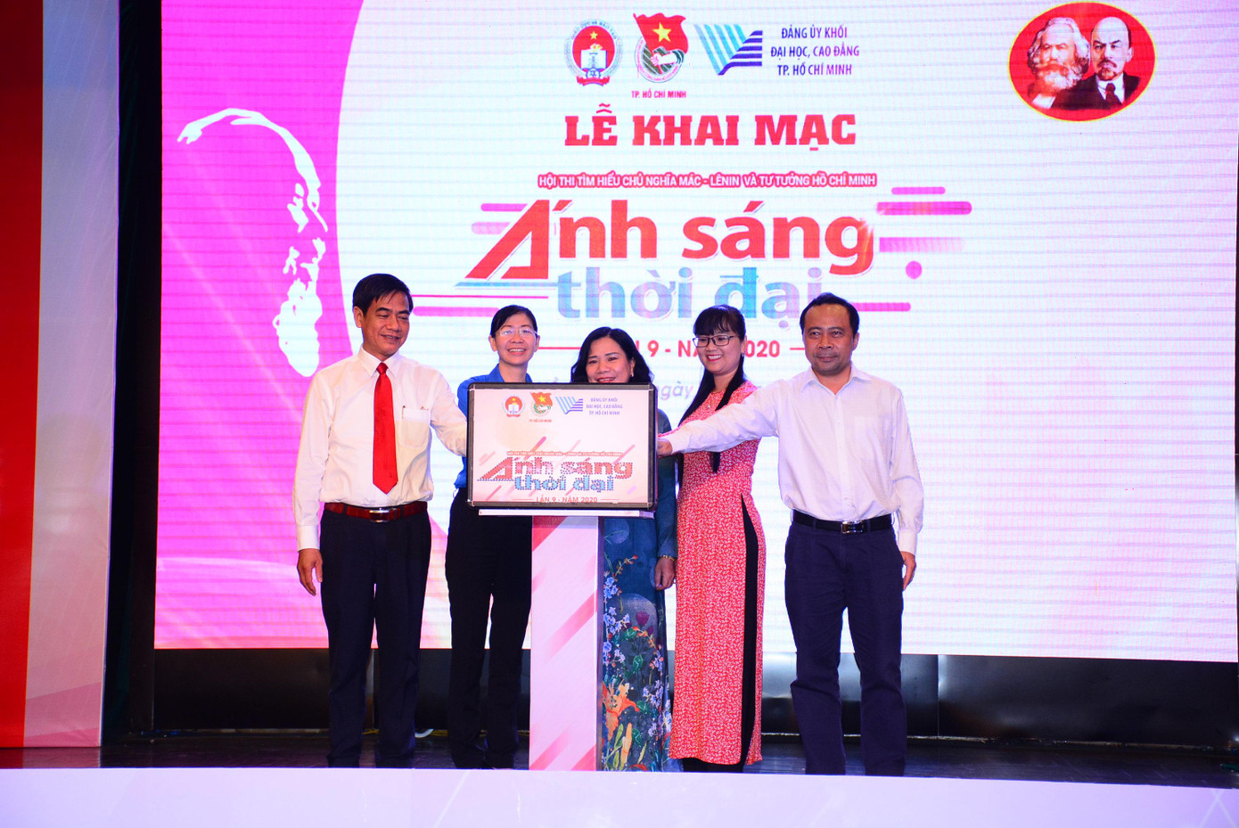 300 thí sinh tham dự Hội thi ‘Ánh sáng thời đại’ năm 2020 ảnh 1