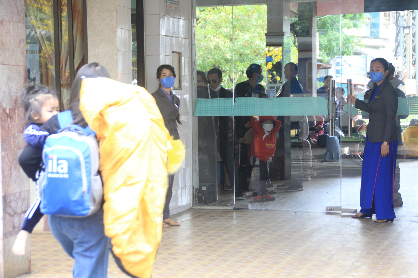 Virus corona ám ảnh người dân miền Trung ảnh 14