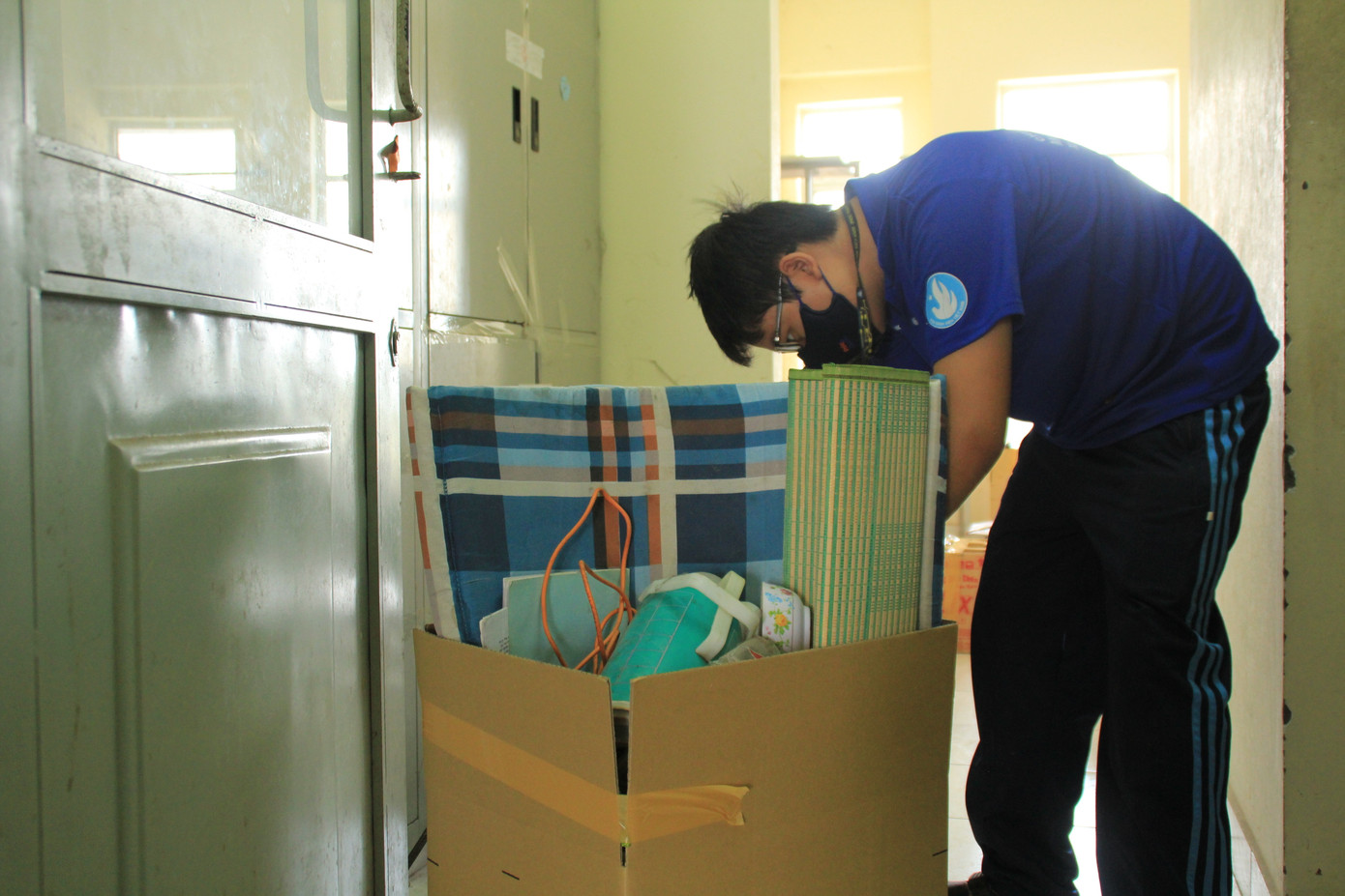 Tình nguyện viên ở Ký túc xá làm nơi cách ly ảnh 3