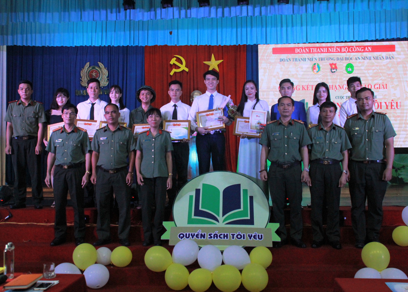 Thí sinh Ngô Anh Tú đoạt quán quân cuộc thi 'Quyển sách tôi yêu' ảnh 10