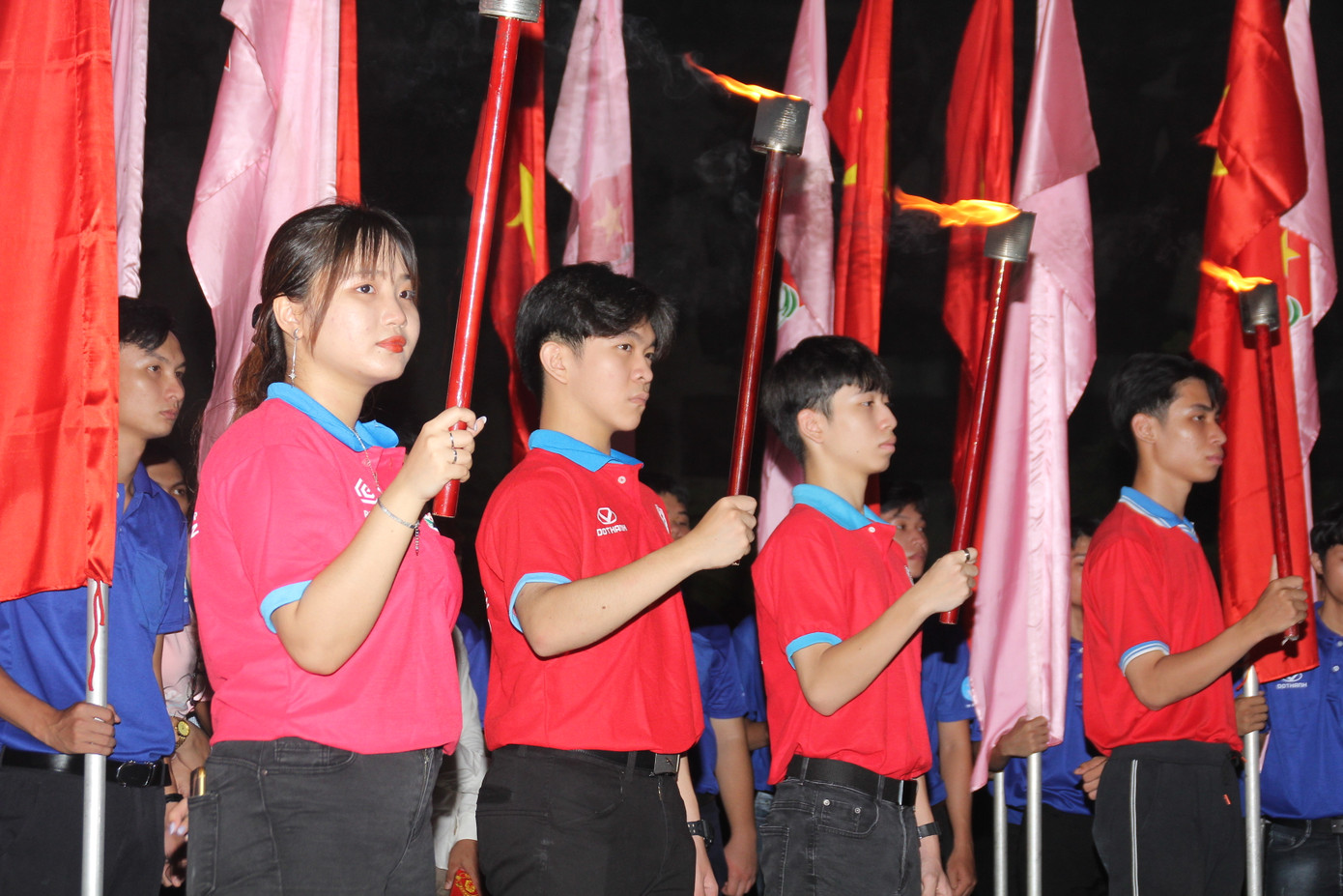 Tri ân những người viết nên trang vàng đẹp nhất truyền thống tuổi trẻ VN ảnh 11