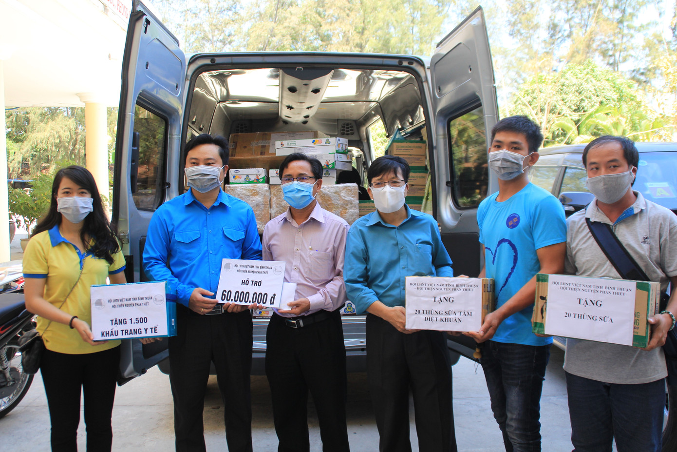 Hội nhóm thiện nguyện Bình Thuận hỗ trợ chống Covid-19 ảnh 1