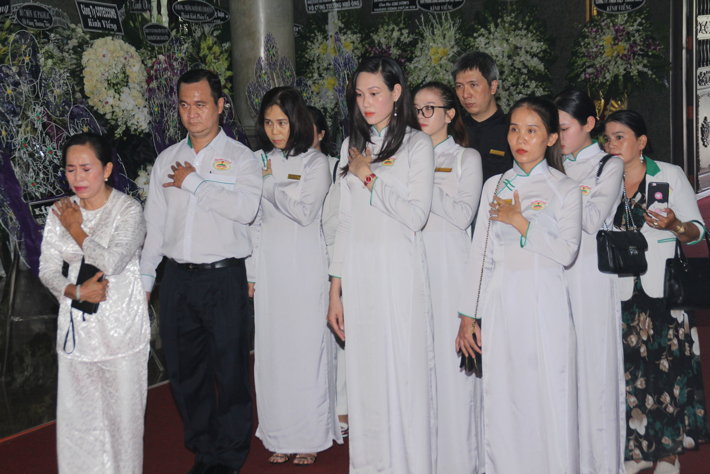 Đông đảo thế hệ nghệ sĩ đến tiễn biệt NSND Lý Huỳnh ảnh 12