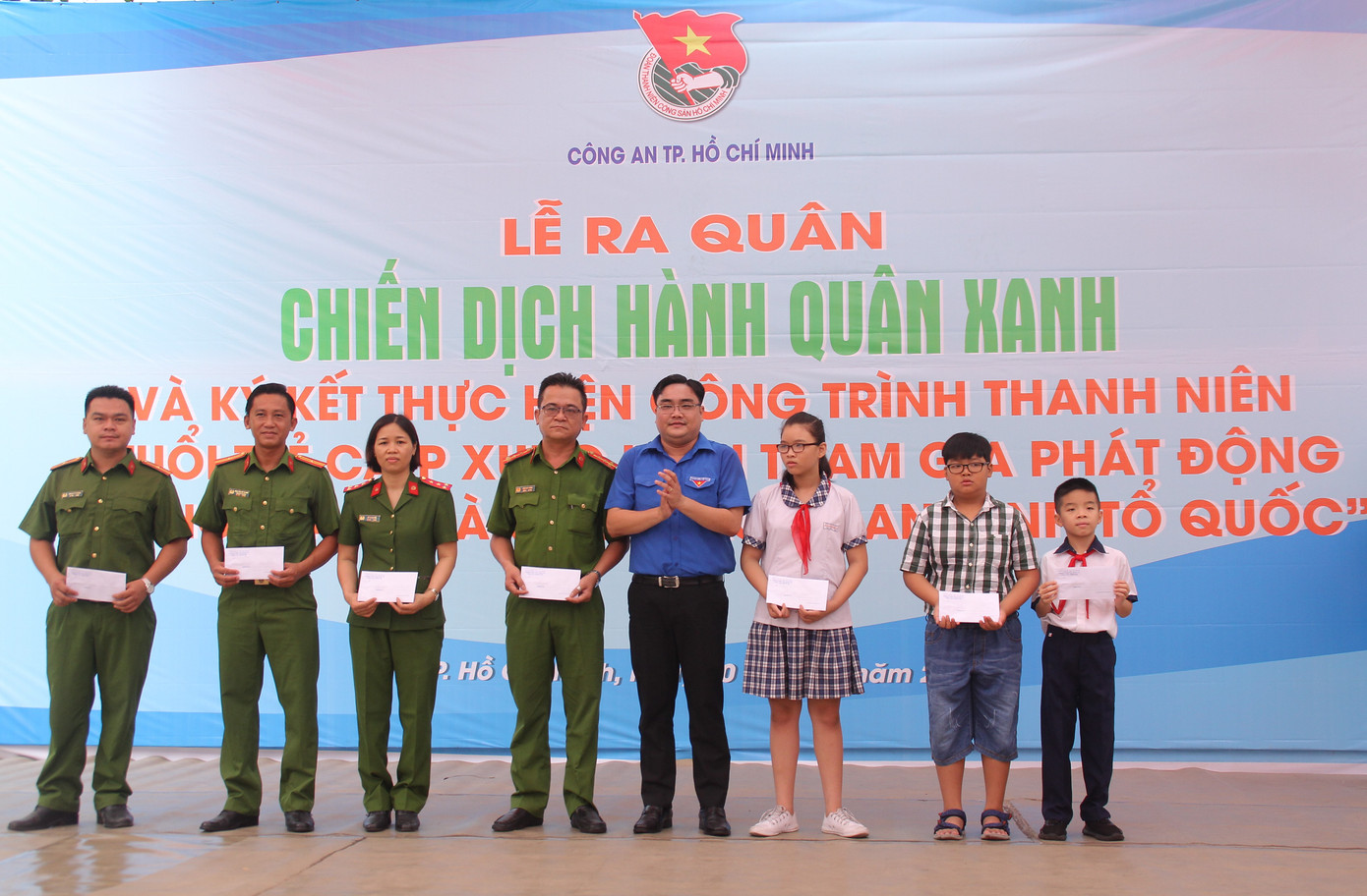 Tuổi trẻ Công an TPHCM ra quân Hành quân xanh năm 2020 ảnh 1