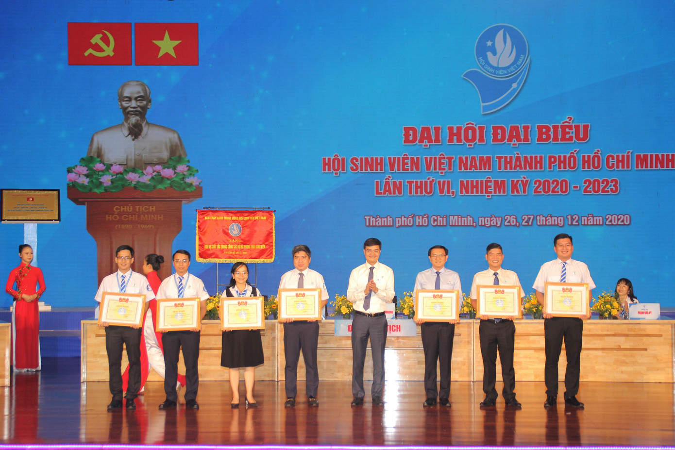 Phong trào 'Sinh viên 5 tốt' của TPHCM tiếp tục phát triển mạnh mẽ ảnh 6