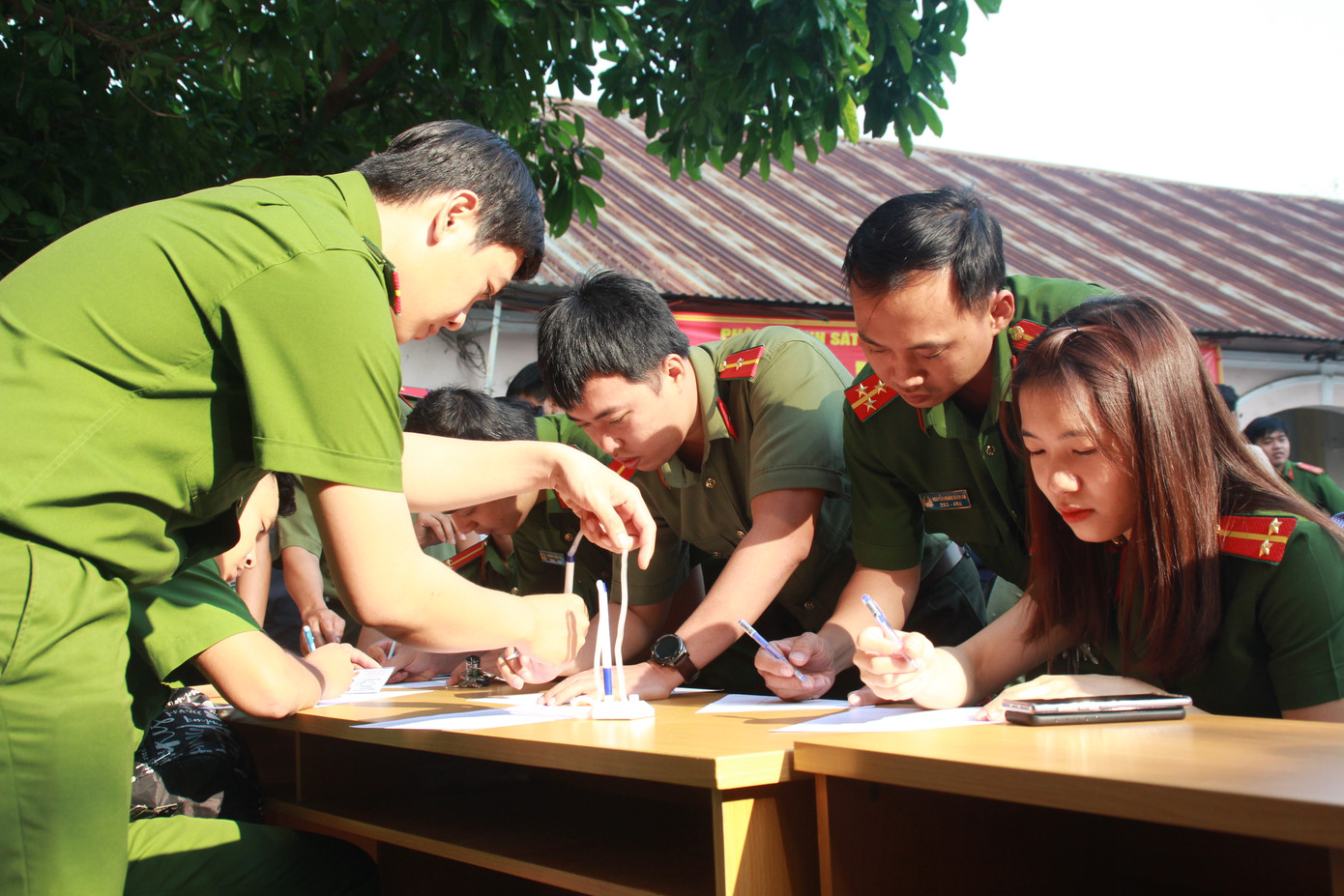 Gần 500 cán bộ, chiến sỹ Công an hiến máu tình nguyện ngày giáp Tết ảnh 2