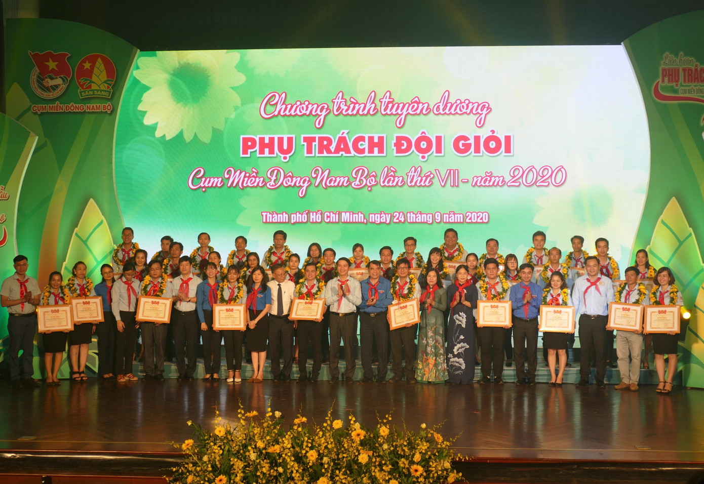 Tuyên dương 209 phụ trách Đội giỏi cụm Đông Nam Bộ năm 2020 ảnh 2